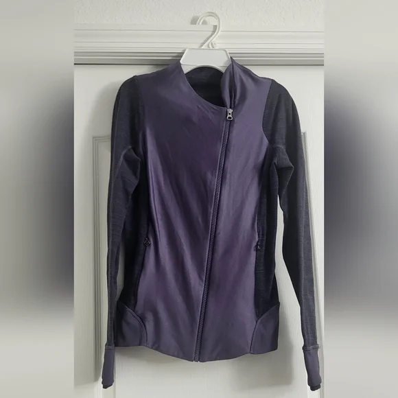 Lululemon Athletica Emerge Renewed  Women's Purple Jacket - 6 - Picture 3 of 4